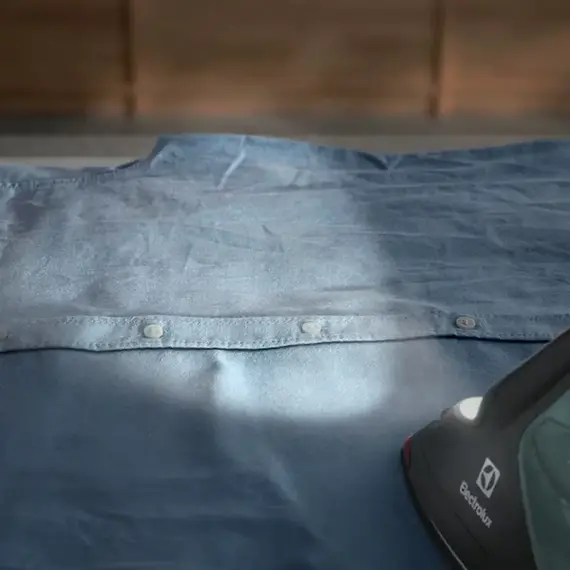 Fier de călcat Electrolux E8SI2-8OG, 2800W, Black/Green, 3 image