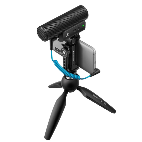 Microfon portabil pentru înregistrare vocală Sennheiser MKE 400, Cu fir, Negru